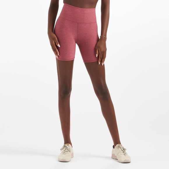 Vuori Pants - NWOT Vuori Womens Shorts Clean Elevation Shorty Desert Rose Heather